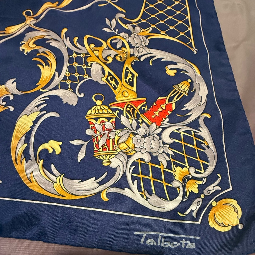 Vintage Talbots Navy Blue/Gold/Red Regal Patterned Silk 31x31”Square Scarf - Picture 7 of 9